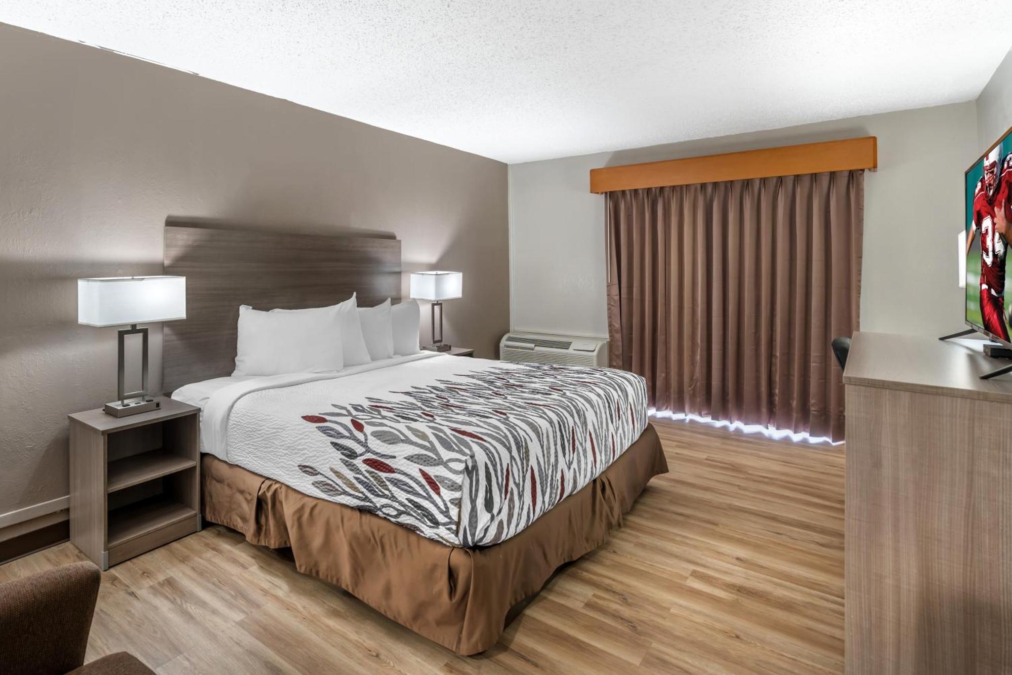 Red Roof Inn & Suites Sulphur Springs Buitenkant foto