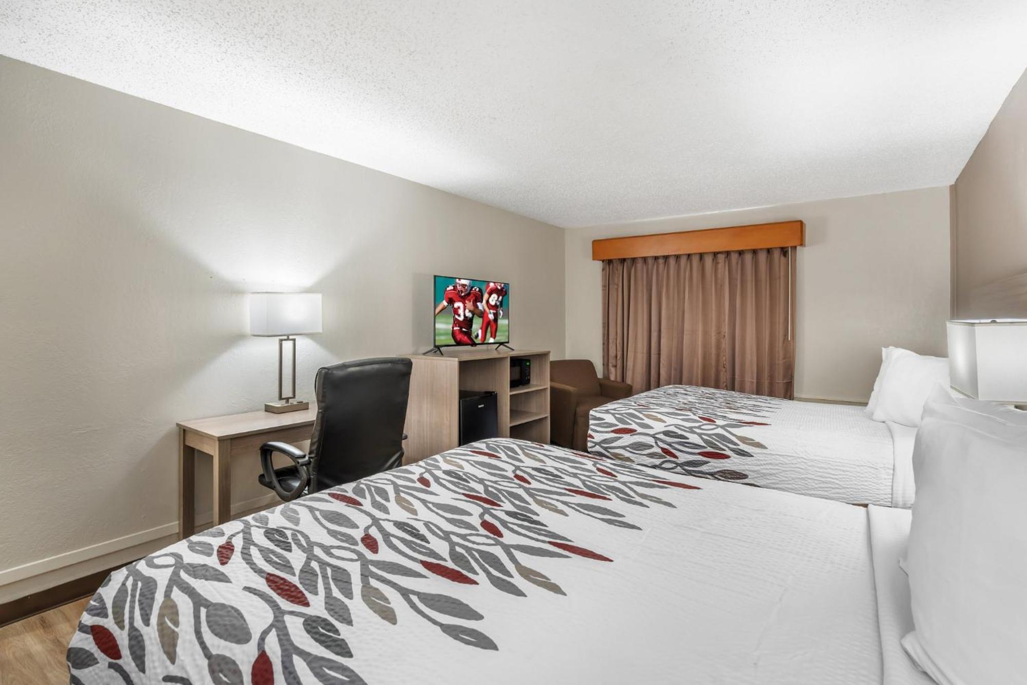 Red Roof Inn & Suites Sulphur Springs Buitenkant foto